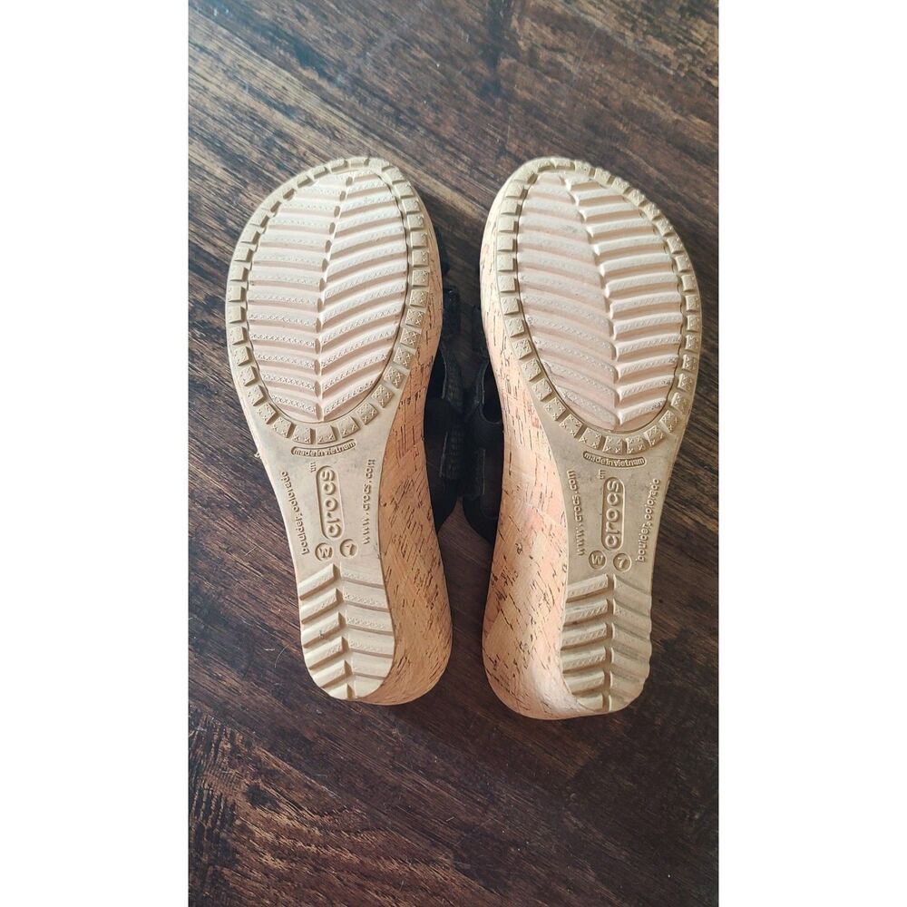 CROCS size 7 tan wedge sandals black stretch comfortable slide platform - Picture 5 of 5
